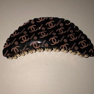 Brown and black large hairclip